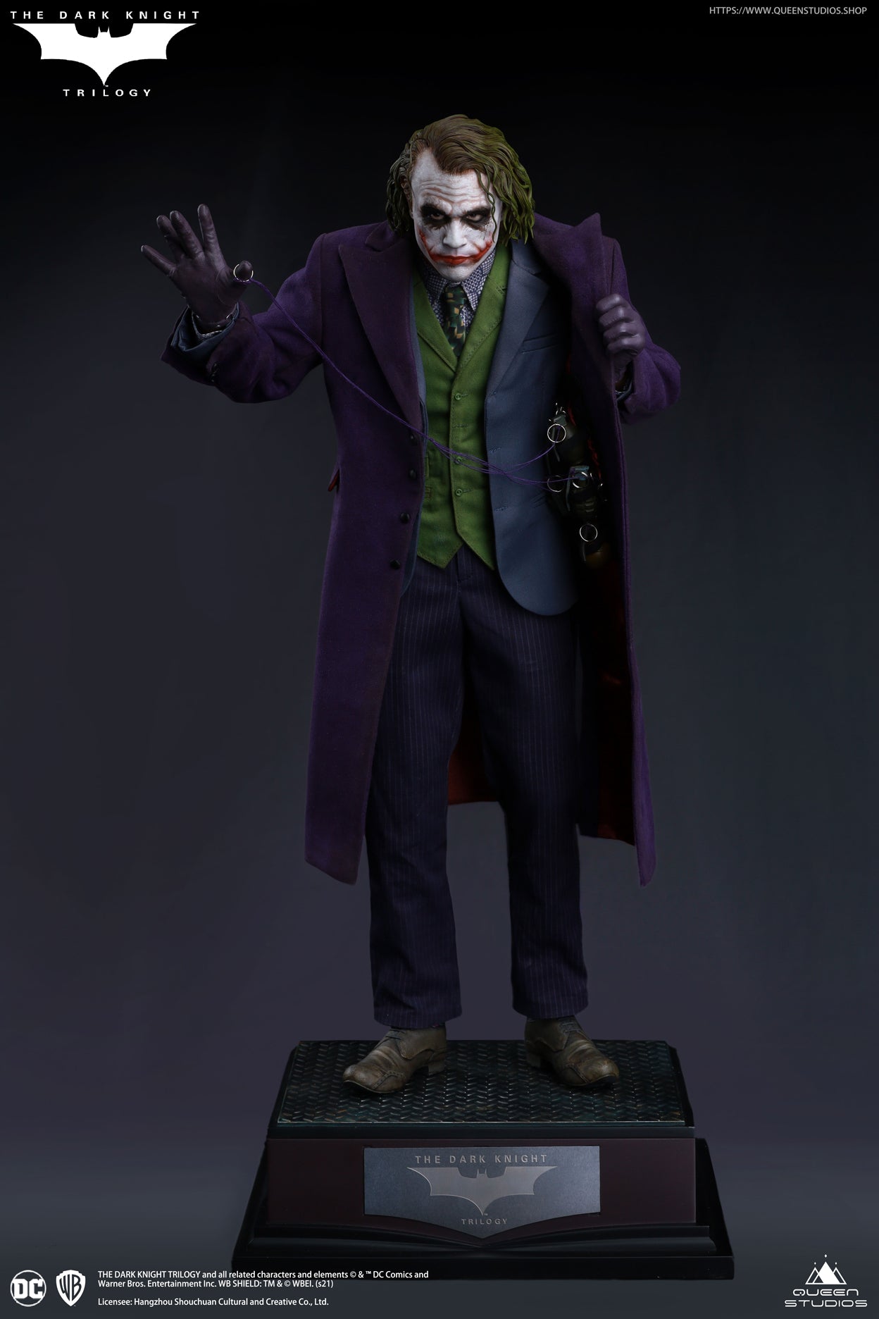 Queen Studios - The Dark Knight 1/4 Scale: The Joker