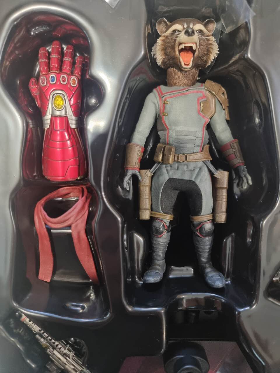 PRE-LOVED - Hot Toys - MMS548 - Avengers Endgame: Rocket