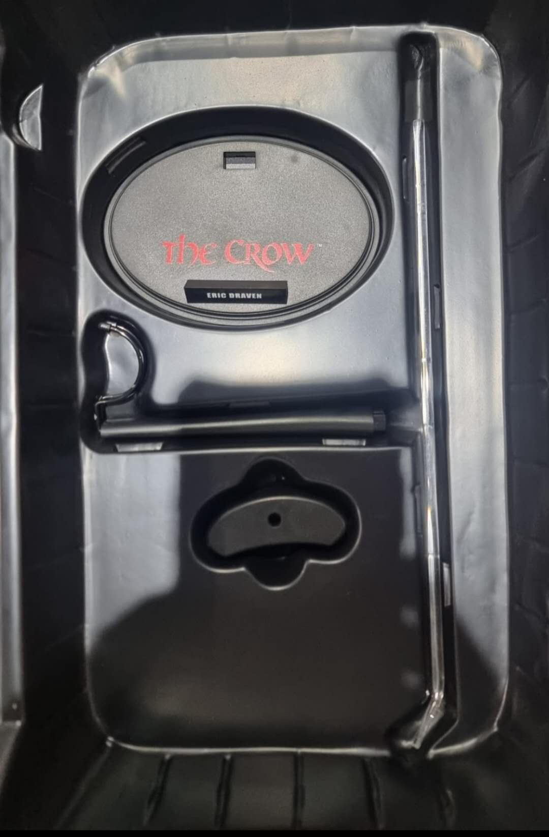 PRE-LOVED - Hot Toys - MMS210: Eric Draven - The Crow