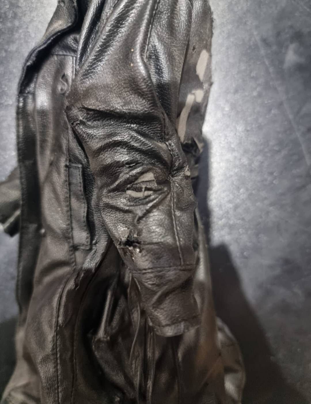 PRE-LOVED - Hot Toys - MMS210: Eric Draven - The Crow