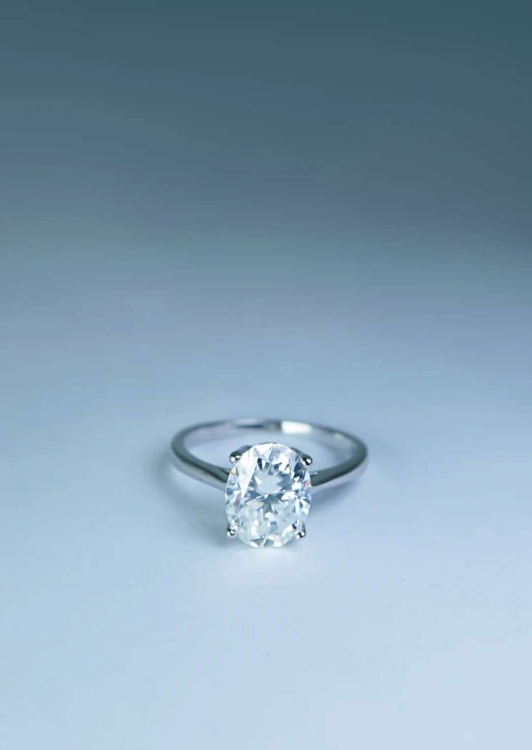 2.0ct Moissanite / 925 Silver Ring - Raindrop