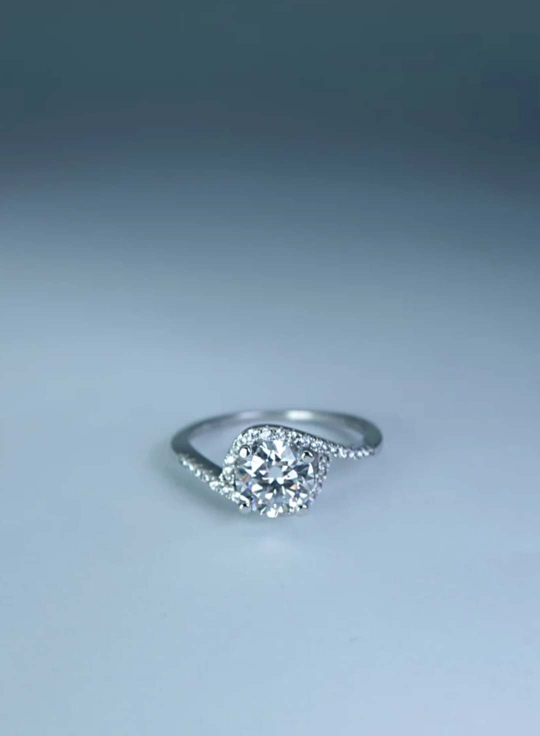 1.0ct Moissanite / 925 Silver Ring - Saturn