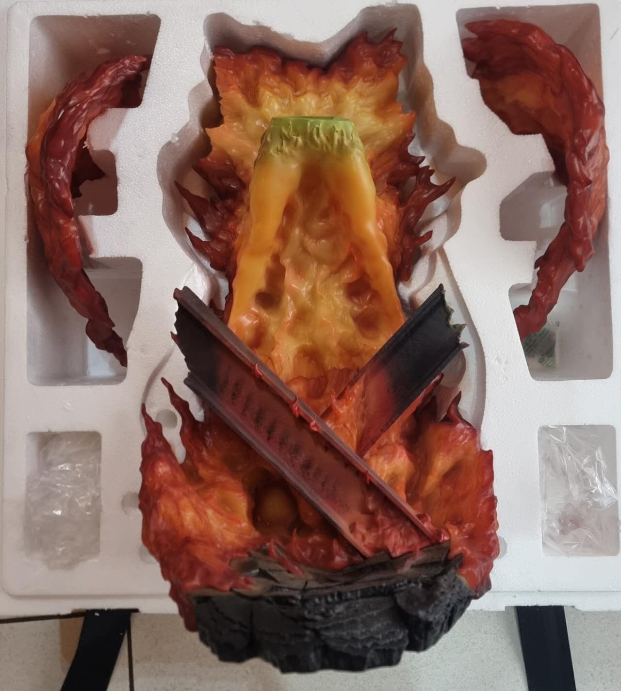 PRE-LOVED - SIDESHOW COLLECTIBLES - Phoenix and Jean Grey MAQUETTE