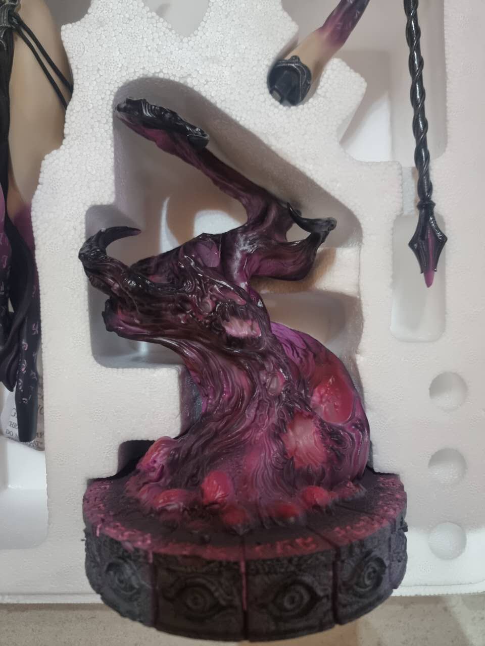 PRE-LOVED - SIDESHOW COLLECTIBLES - 300757 - Dark Sorceress: Guardian of the Void