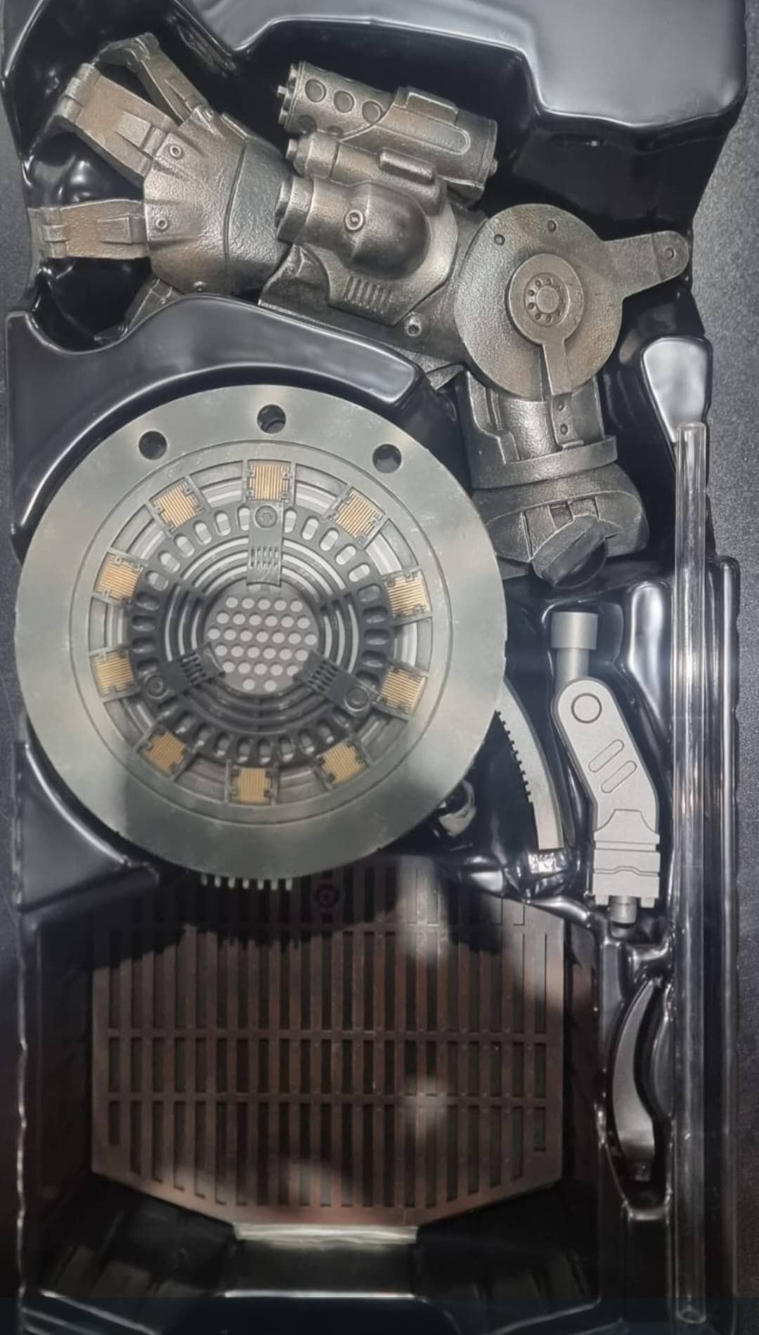 PRE-LOVED - Hot Toys - QS012 - Iron Man: 1/4 Iron Man Mark 3 (Deluxe Version)