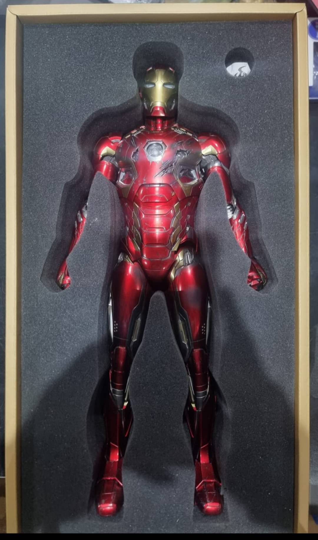 PRE-LOVED - Hot Toys - QS006 - Avengers: Age of Ultron: 1/4 Scale Iron Man Mark 45 (Special Edition)