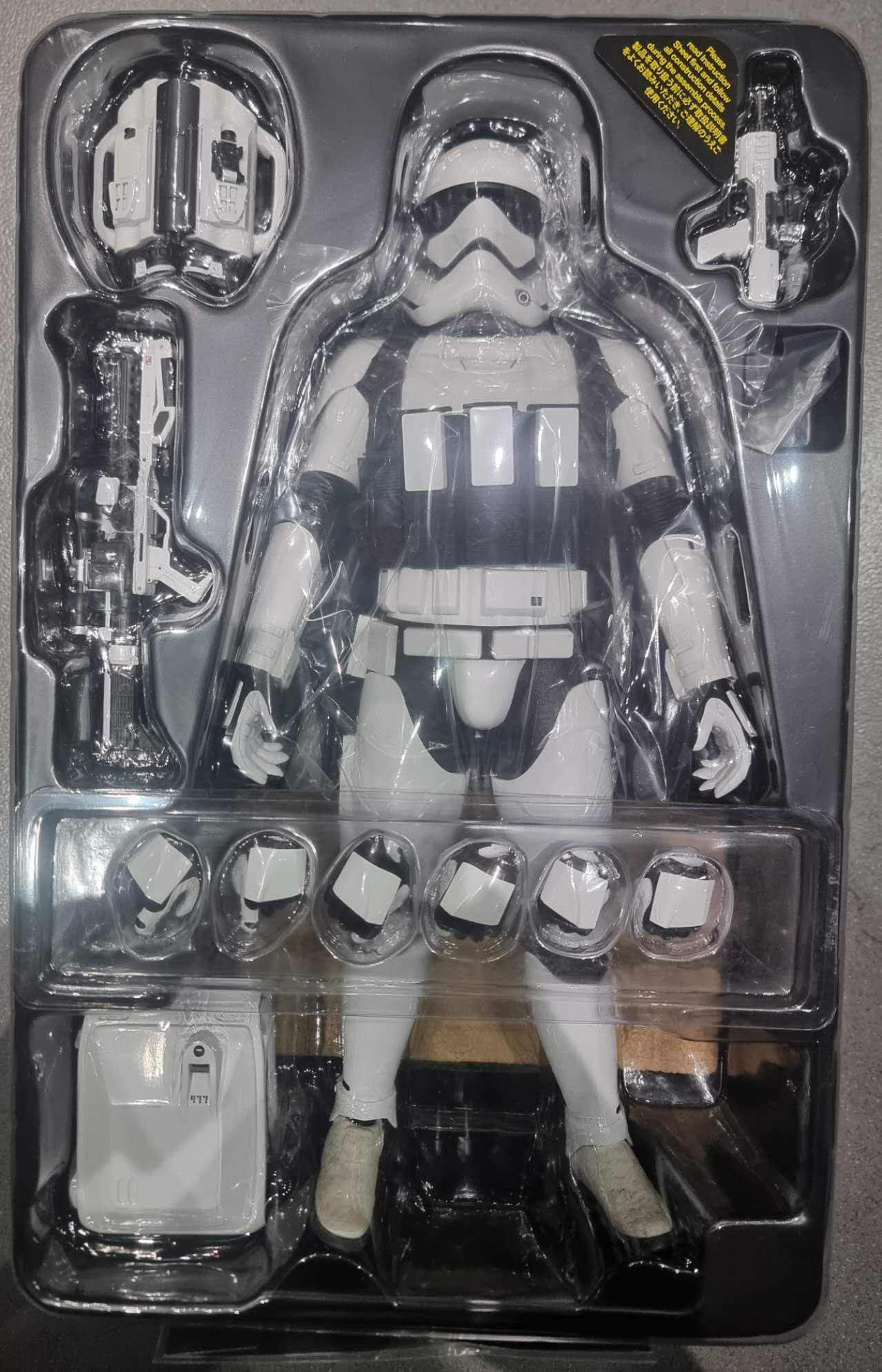 PRE-LOVED - Hot Toys (MOVIE PROMO EDITION) - MMS333 - Star Wars : TFA – FO Stormtrooper (Jakku Exclusive)