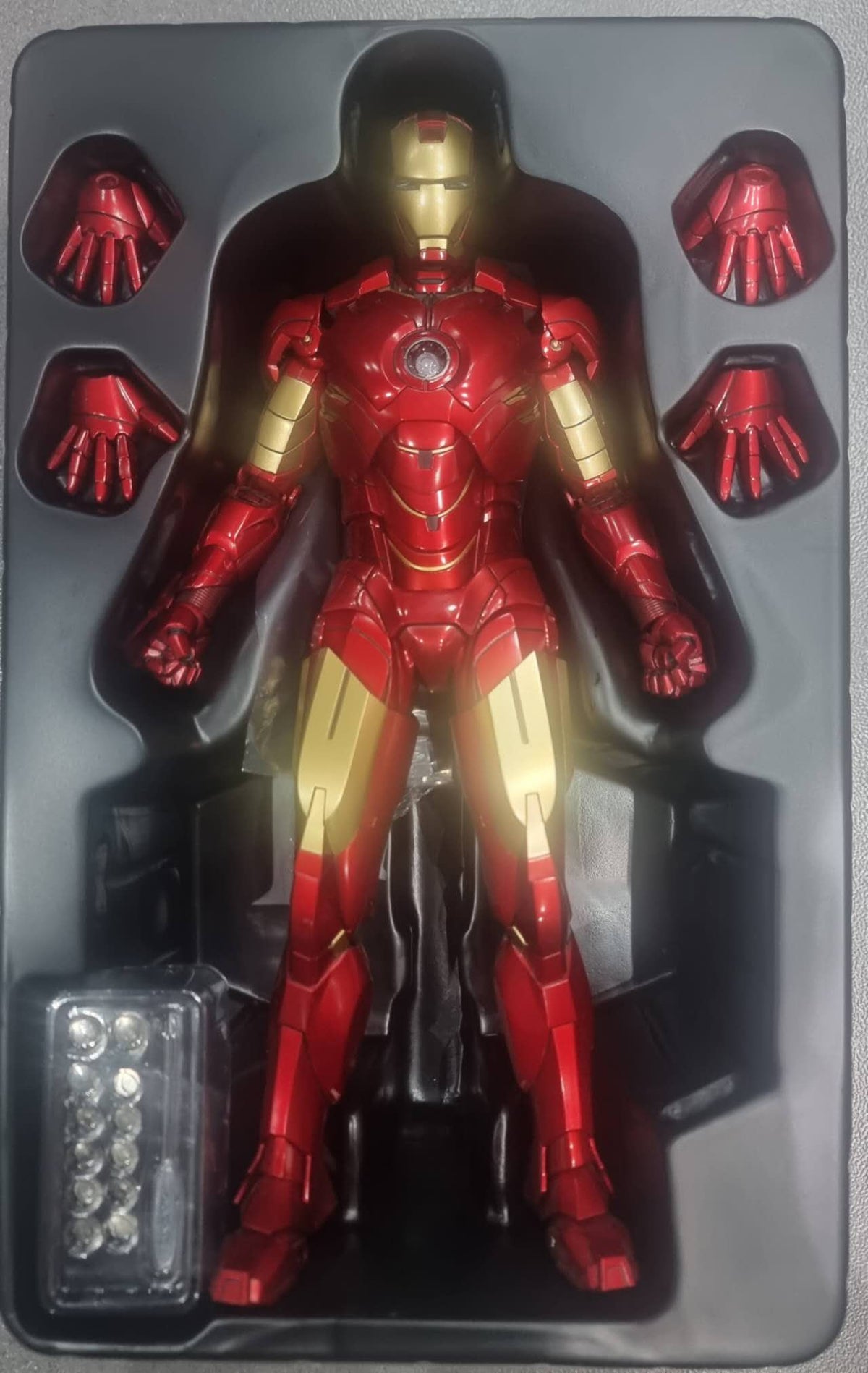 PRE-LOVED - Hot Toys EXCLUSIVE - MMS338 - Iron Man 2 - Iron Man Mark IV
