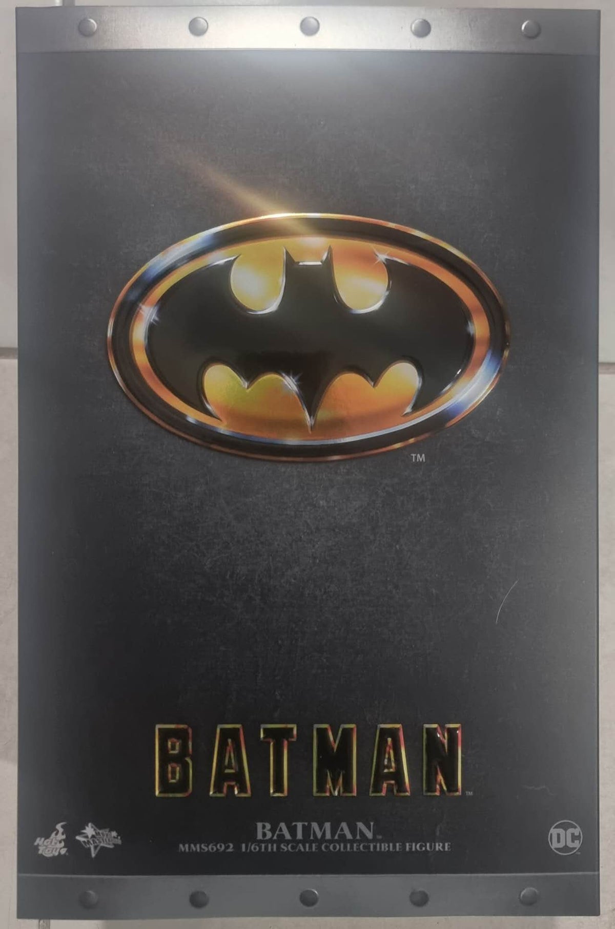 PRE-LOVED - Hot Toys - MMS692 - Batman 1989: Batman