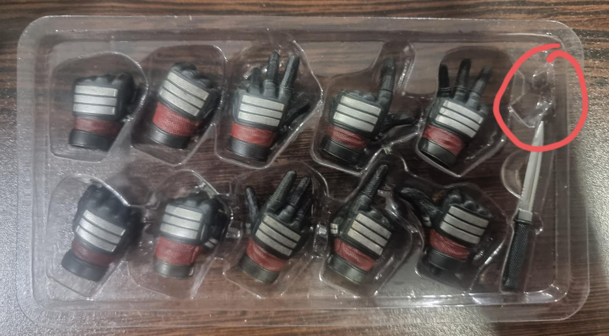 PRE-LOVED - Hot Toys - MMS490 - Deadpool 2: Deadpool