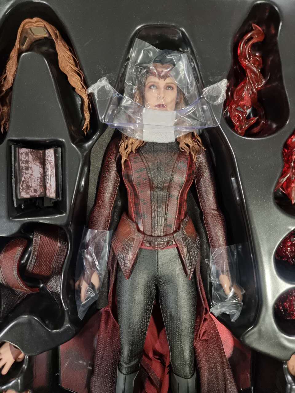 Pre-loved - Hot Toys - MMS652 - Doctor Strange : Multiverse Of Madness – Scarlet Witch - H.G.