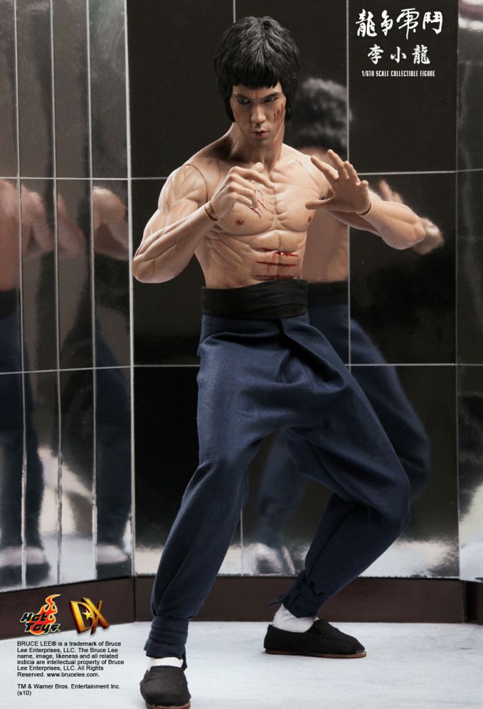 PRE-LOVED - Hot Toys - DX04: Bruce Lee Enter The Dragon + Extra Body