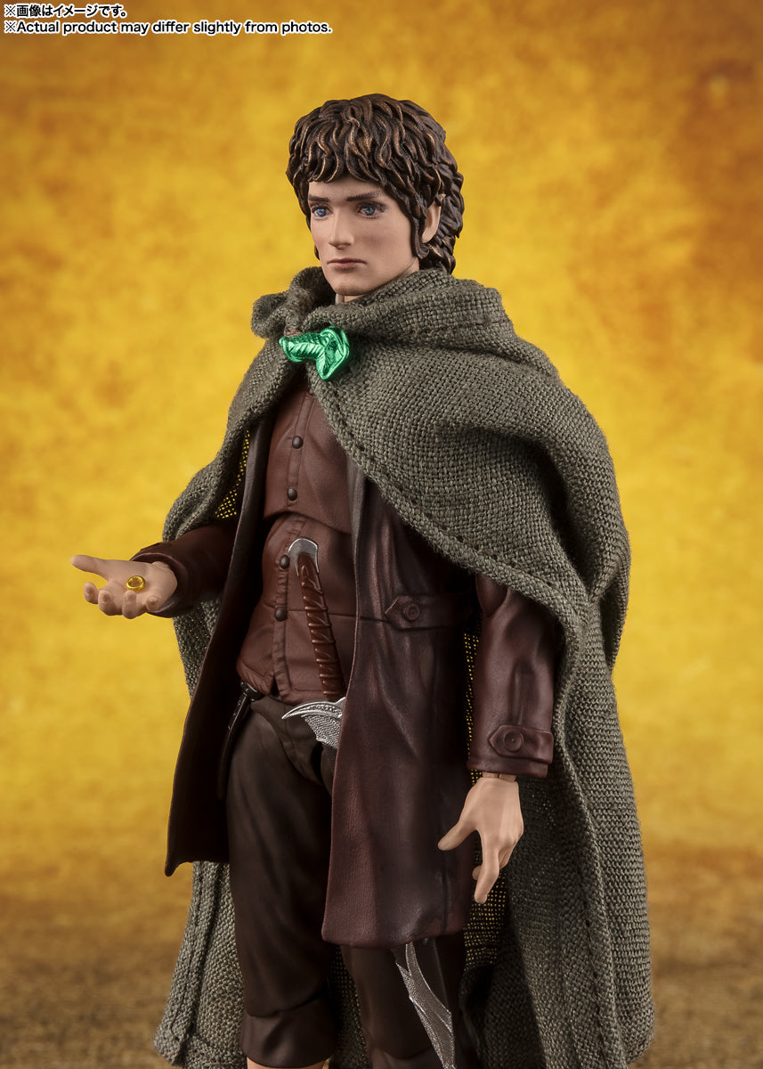 Tamashii Nations - S.H.Figuarts - The Lord of the Rings: The Fellowship of the Ring: Frodo Baggins & Gollum