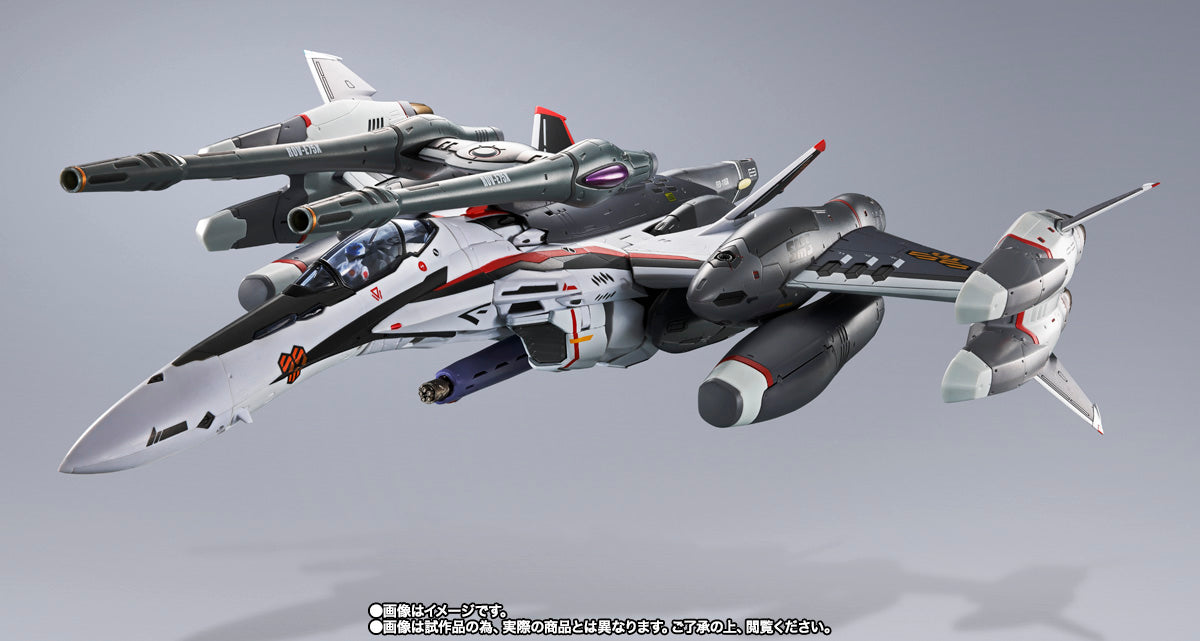 Tamashii Nations - Macross Frontier: The False Songstress DX Chogokin - VF-25F Tornado Messiah Valkyrie (Alto Saotome Use) Revival Ver.