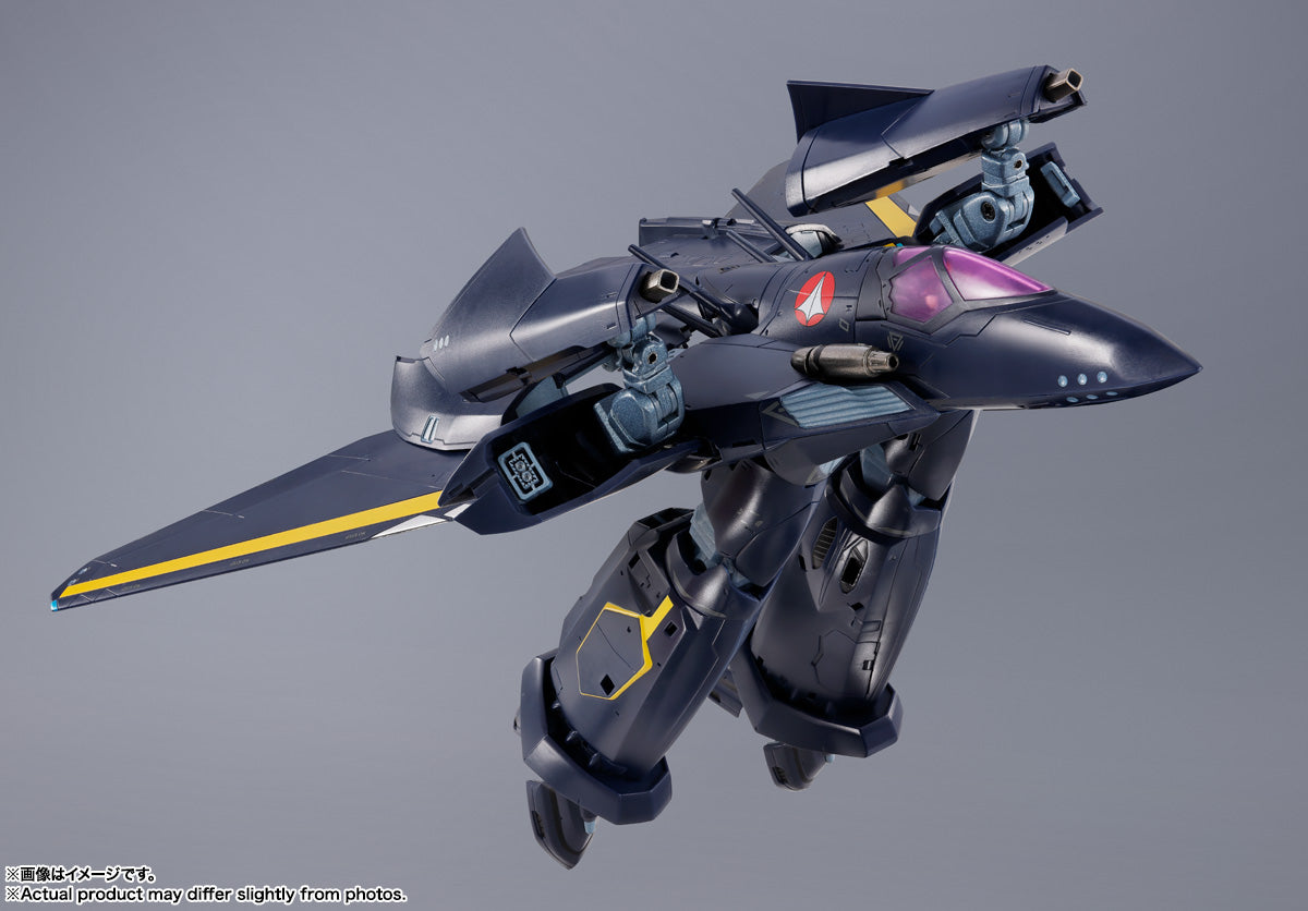 Tamashii Nations - DX Chogokin - Macross 7: VF-17S NIGHTMARE STEALTHVALKYRIE (GAMLIN KIZAKI use)