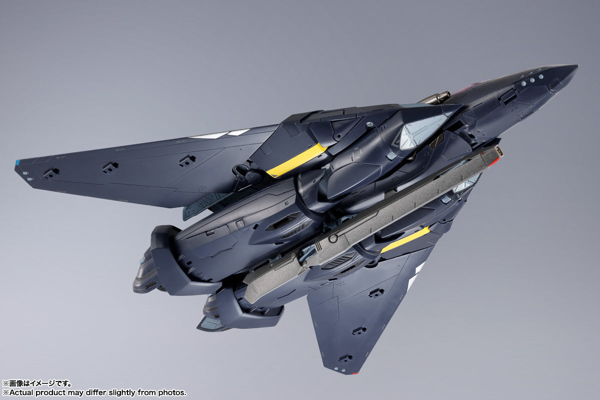 Tamashii Nations - DX Chogokin - Macross 7: VF-17S NIGHTMARE STEALTHVALKYRIE (GAMLIN KIZAKI use)