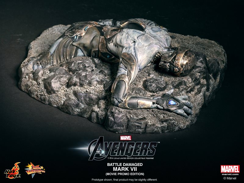 PRE-LOVED - Hot Toys - MMS196 - Avengers - Iron Man Mark VII (Battle Damaged Edition)