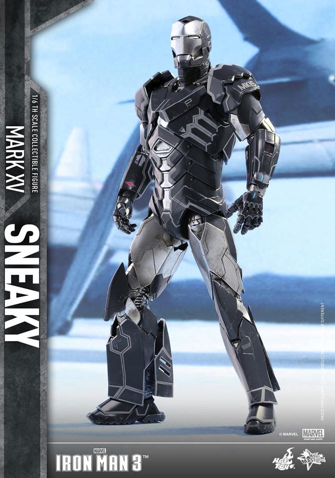 PRE-LOVED - Hot Toys - MMS348 - Iron Man 3: Iron Man Mark 15 Sneaky