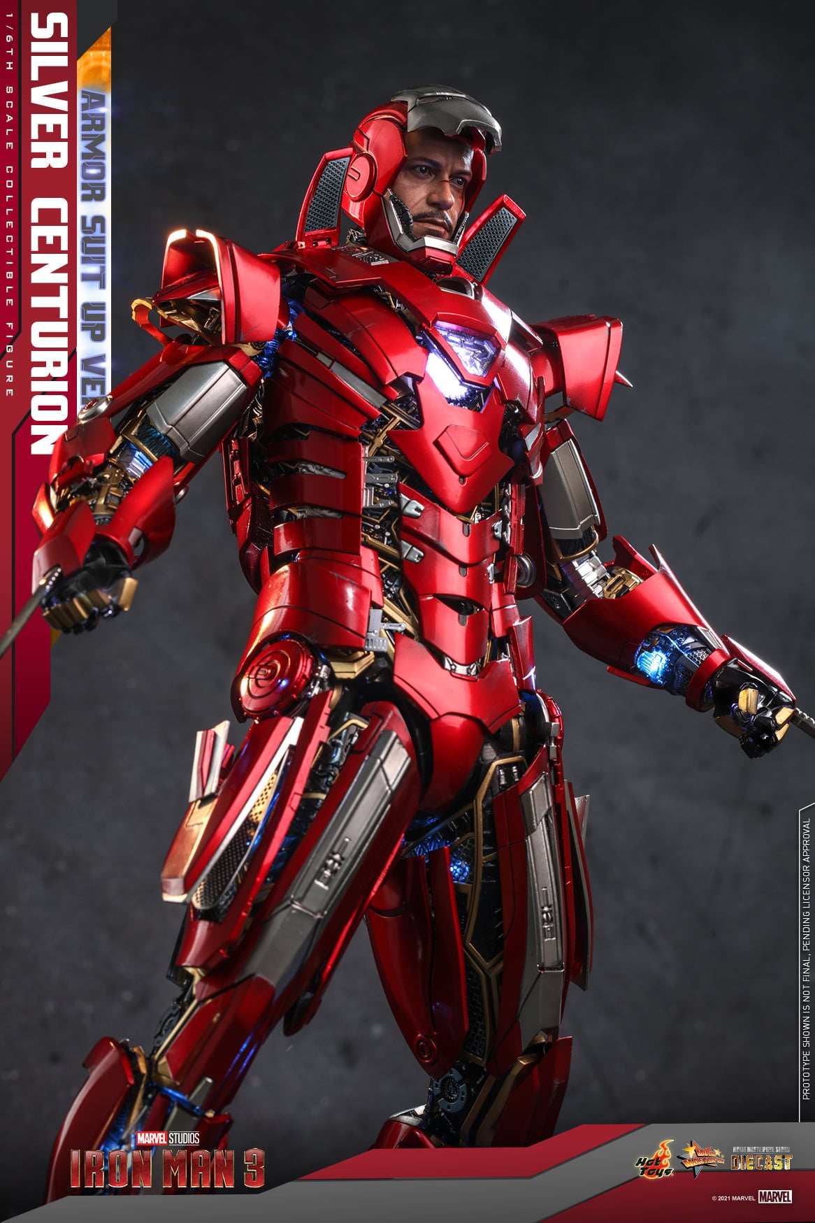 Hot Toys - MMS618D43: Iron Man 3 – Silver Centurion (Armor Suit Up) DIECAST