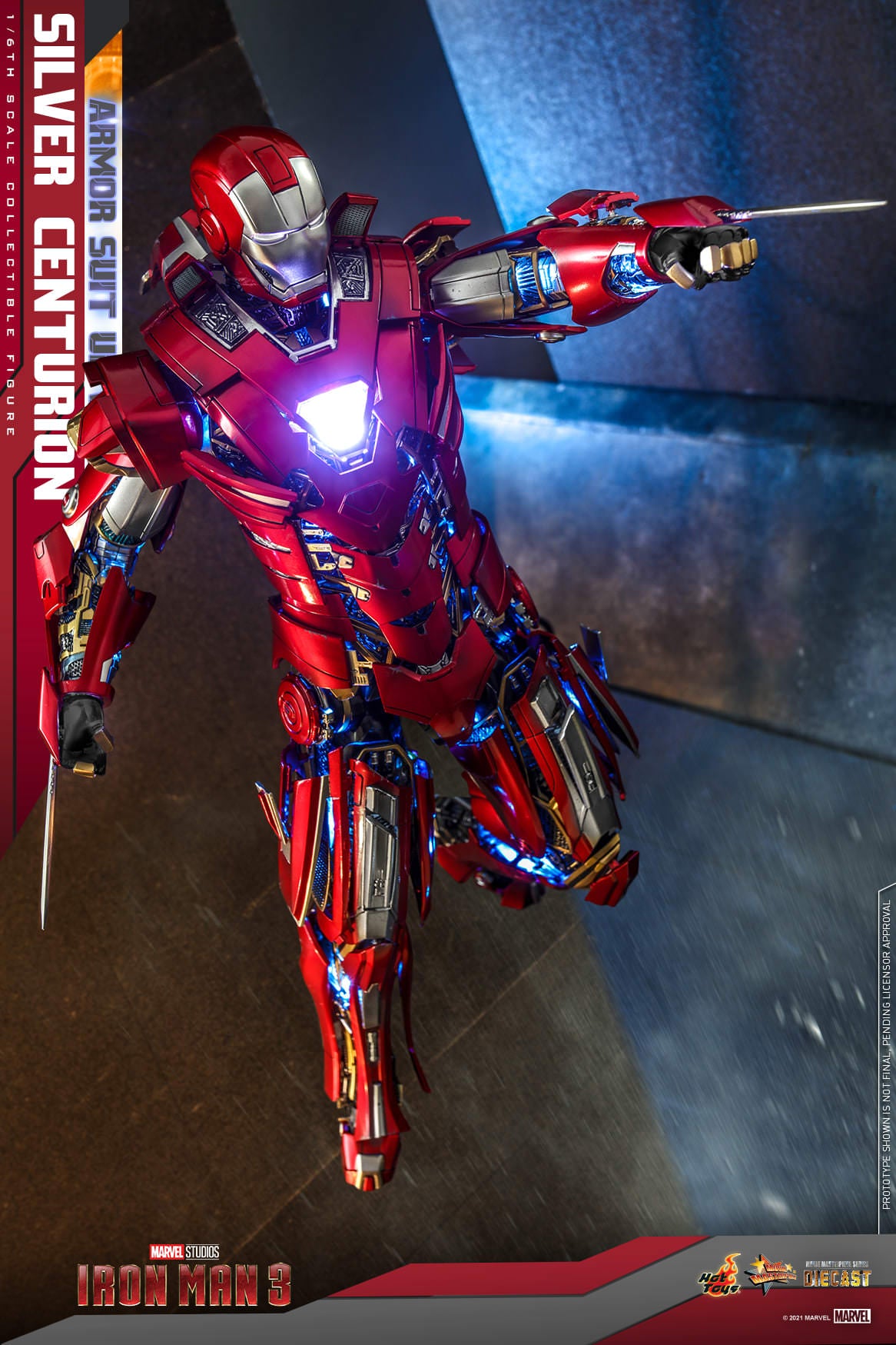 Hot Toys - MMS618D43: Iron Man 3 – Silver Centurion (Armor Suit Up) DIECAST