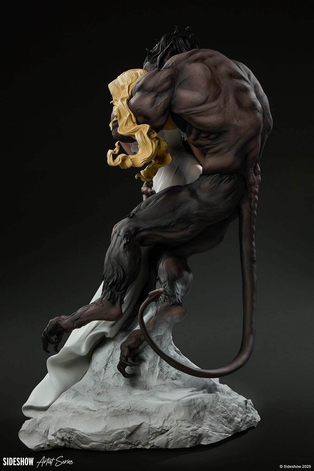 Sideshow Collectibles - Beauty and the Beast Statue