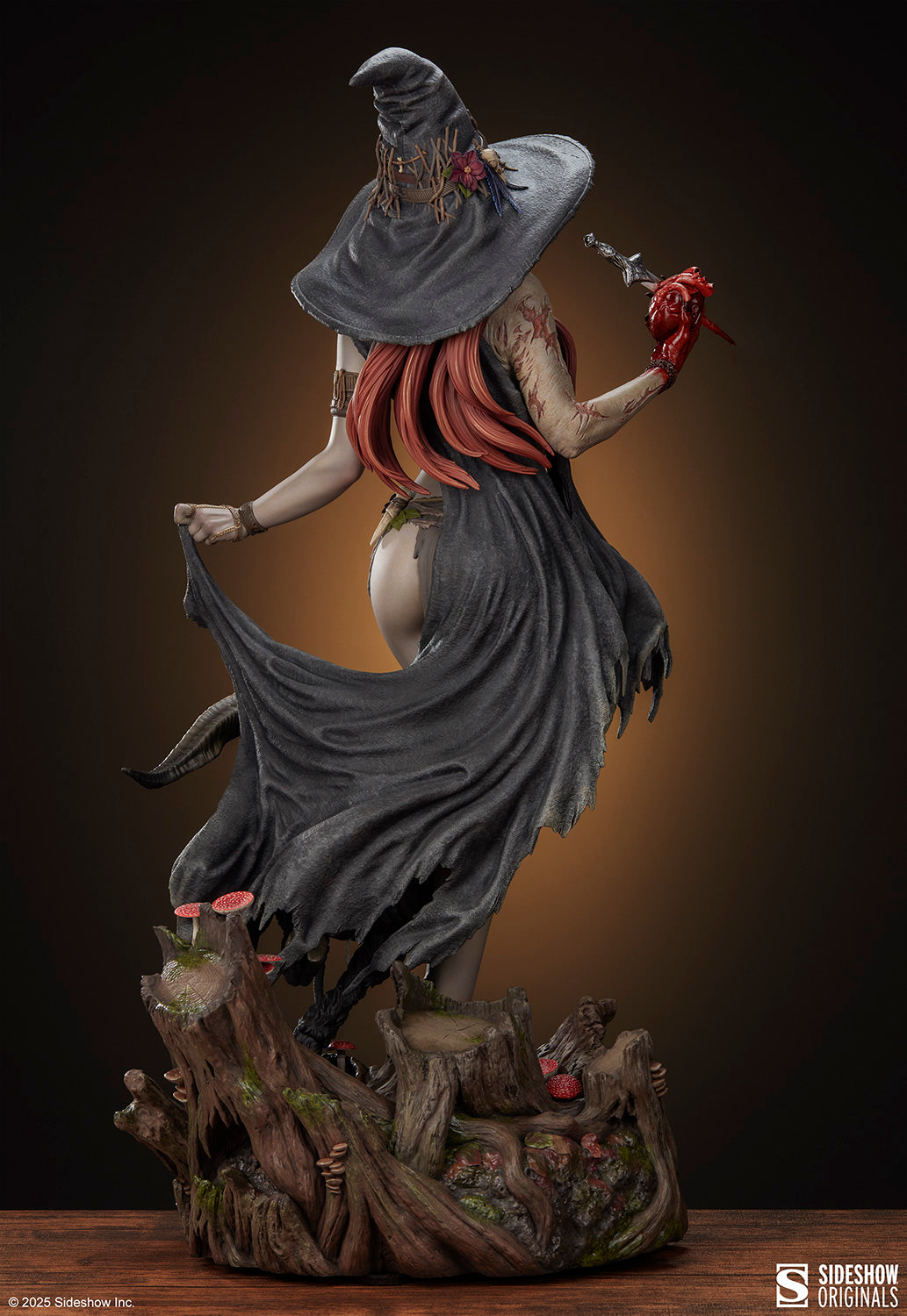 Sideshow Collectibles – Witch of the Woods Premium Format