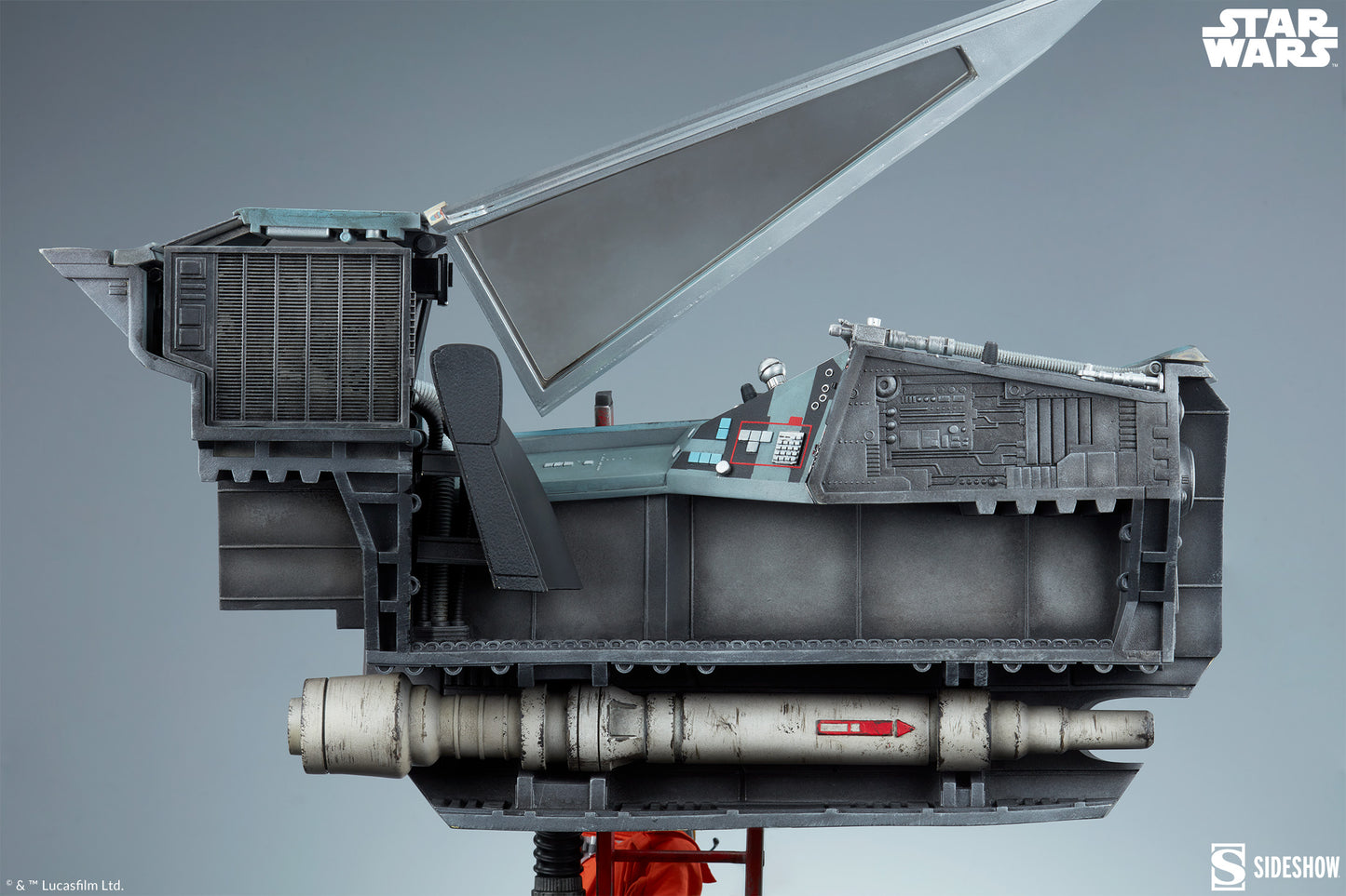 Sideshow Collectibles - Star Wars™: Luke Skywalker™ and X-Wing: Red Five, Standing By Premium Format