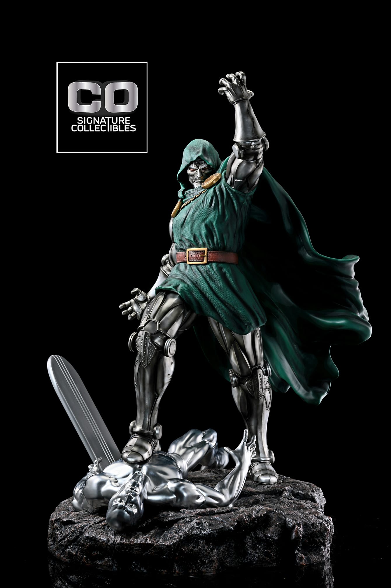 PRE-LOVED - CO Signature Collectibles - 1/4 scale Doctor Doom
