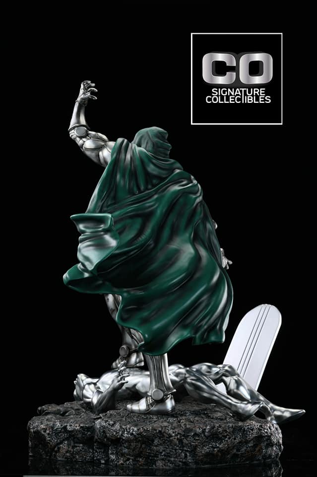 PRE-LOVED - CO Signature Collectibles - 1/4 scale Doctor Doom