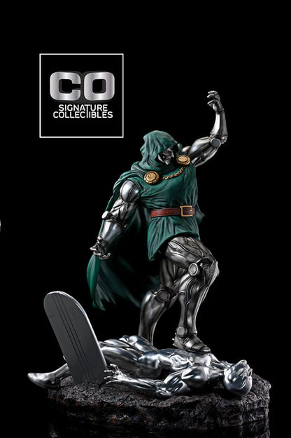 PRE-LOVED - CO Signature Collectibles - 1/4 scale Doctor Doom
