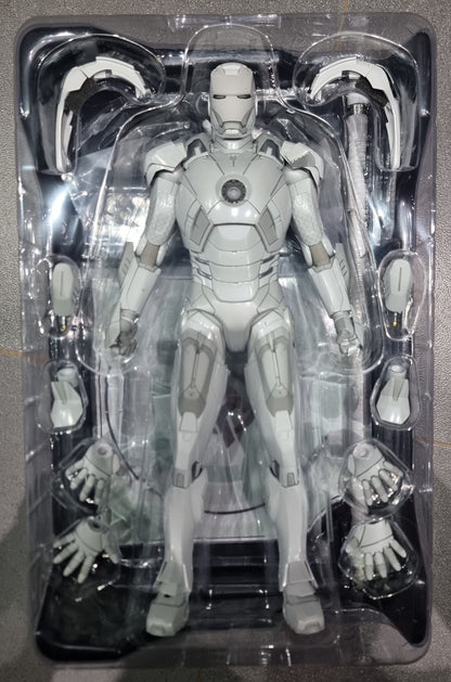 PRE-LOVED - Hot Toys - MMS329 - Avengers - Iron Man Mark VII (Sub-Zero Version)