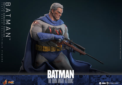 Hot Toys - CMS031 -  Batman: The Dark Knight™ Returns: Batman™ (Battle Damaged Version) 1/6th Collectibles Figure  Pre-order NOW
