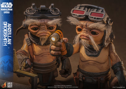 Hot Toys - LMS017 - Star Wars: The Mandalorian & Grogu™ - Anzellan Droidsmith™ Life-Size Collectible Set Pre-order NOW