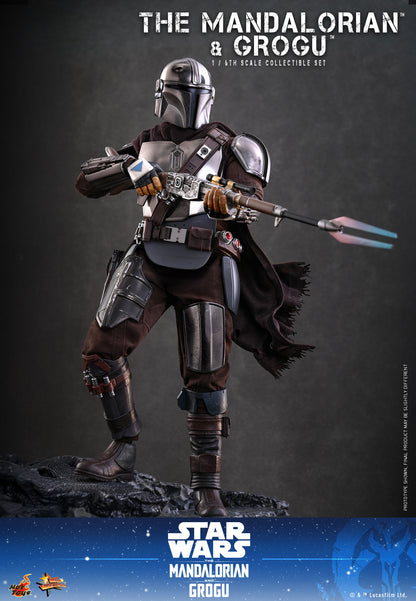 Hot Toys - MMS871 - Star Wars: The Mandalorian & Grogu™ - The Mandalorian™ and Grogu™ 1/6th scale Collectible Set Pre-order NOW