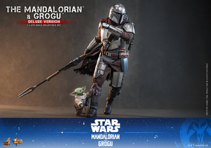 Hot Toys - MMS872 - Star Wars: The Mandalorian & Grogu™ - The Mandalorian™ and Grogu™ (Deluxe Version) 1/6th scale Collectible Set Pre-order NOW