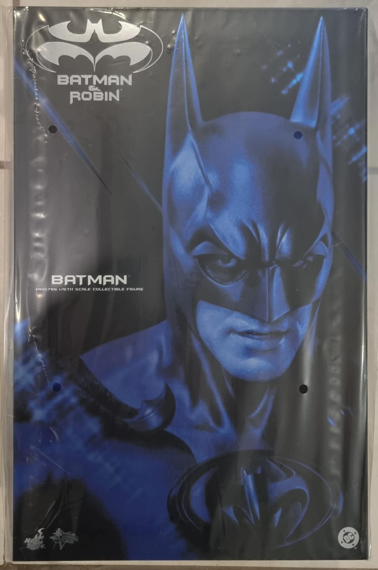 Hot Toys - MMS786 - Batman & Robin - Batman 1/6th Scale Collectible Figure