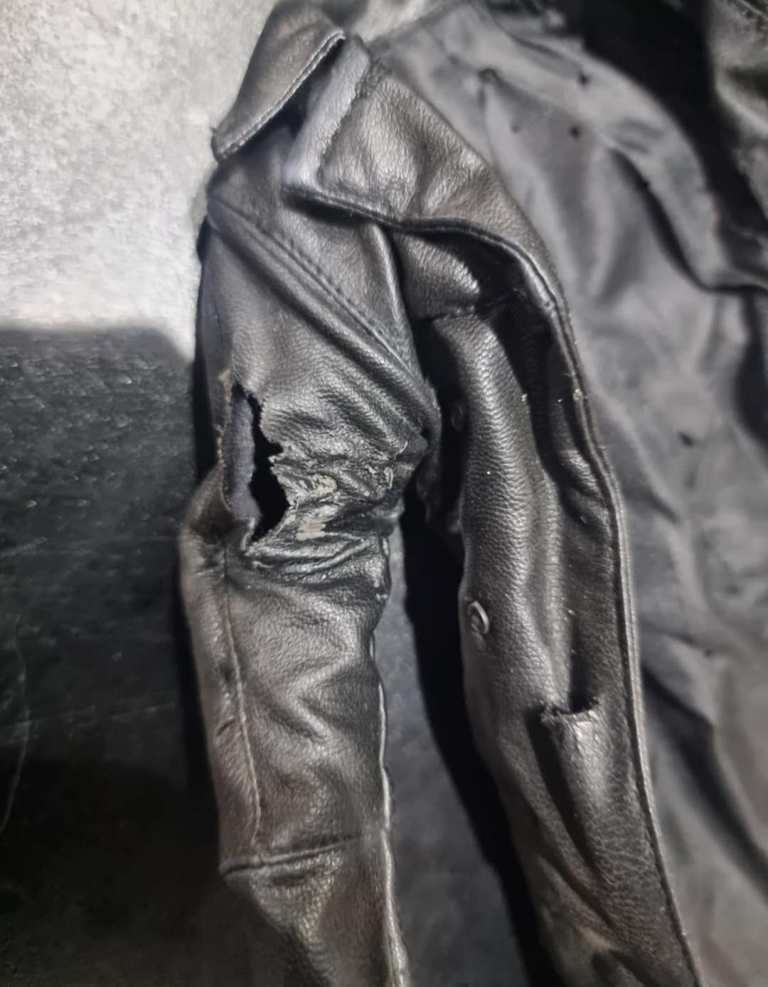 PRE-LOVED - Hot Toys - MMS210: Eric Draven - The Crow