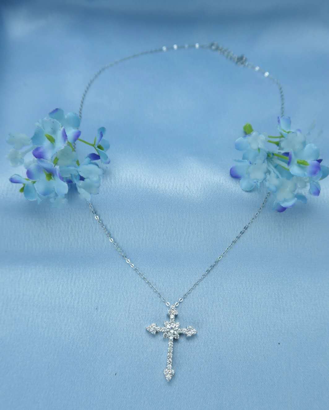 Moissanite Stones with Silver 925 Necklace - Small Cross