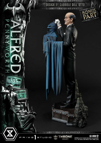 Prime 1 Studio - Batman (Comics): 1/4 scale Alfred Pennyworth (Bonus Version)