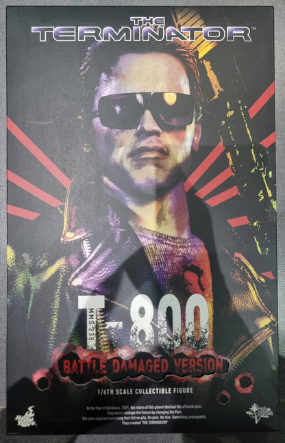 PRE-LOVED - Hot Toys - MMS238 - The Terminator: T-800 Battle Damaged Version