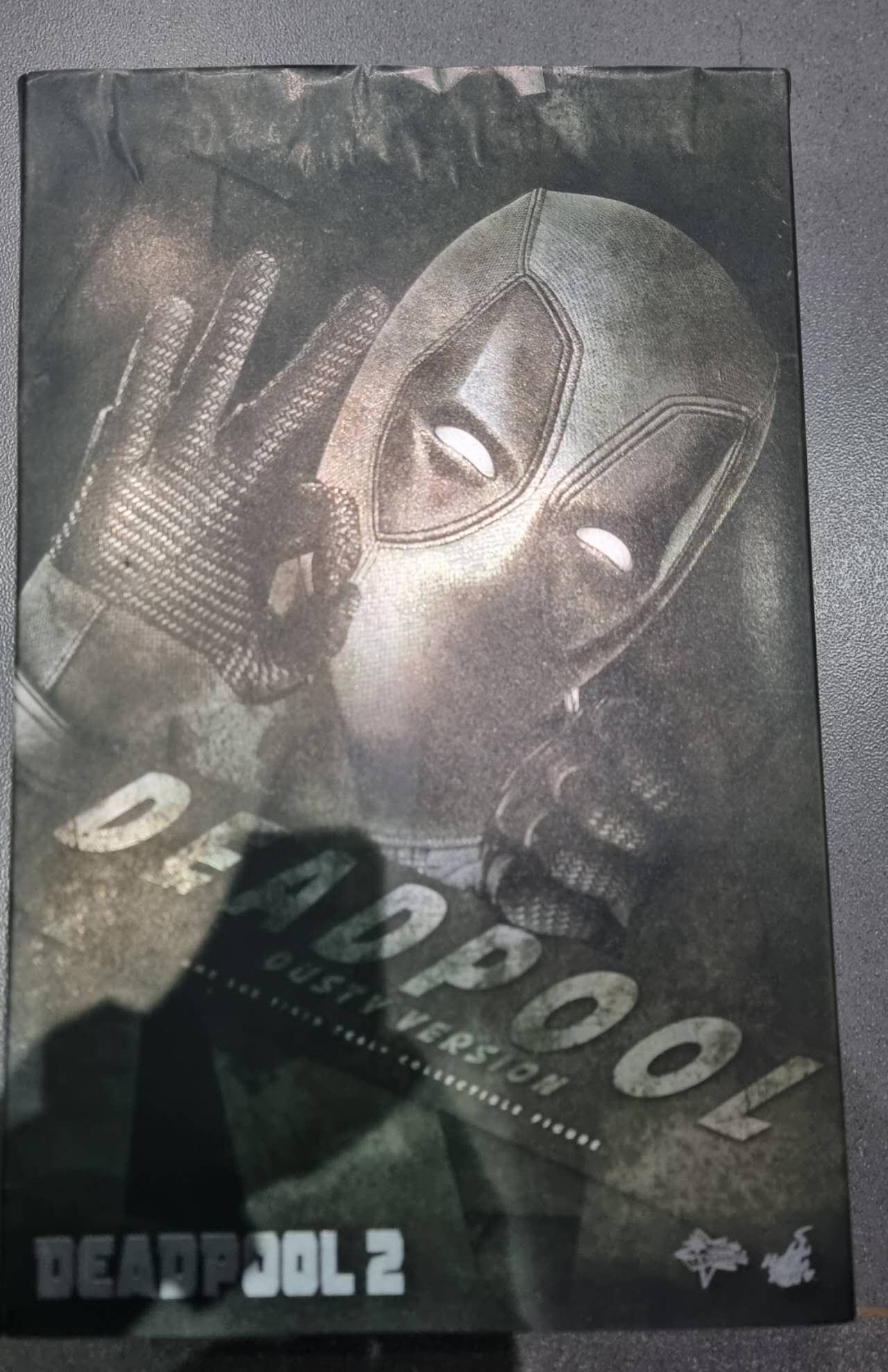 PRE-LOVED - Hot Toys Exclusive - MMS505 - Deadpool 2: Deadpool Dusty Version