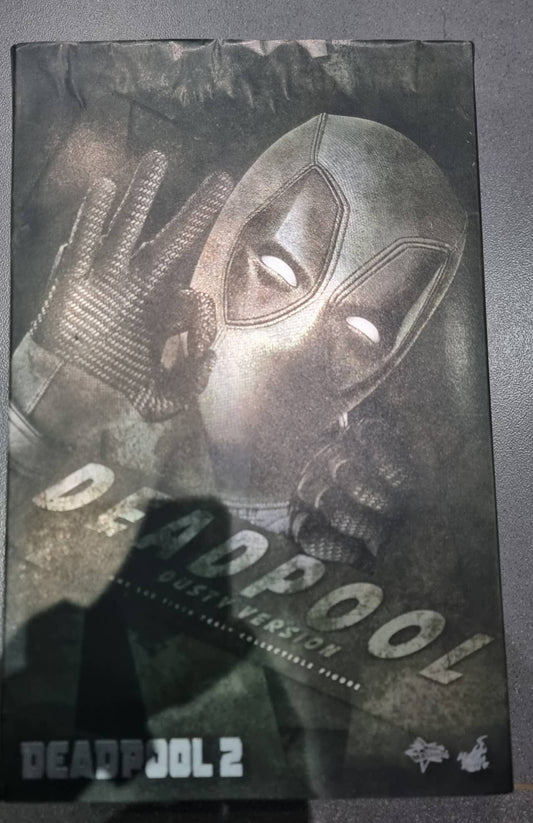 PRE-LOVED - Hot Toys Exclusive - MMS505 - Deadpool 2: Deadpool Dusty Version