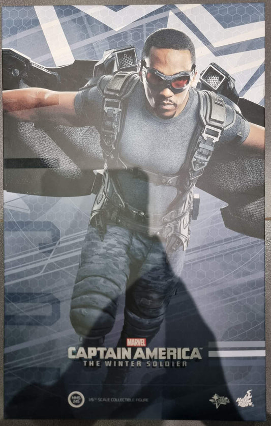 PRE-LOVED - Hot Toys - MMS245 - Captain America The Winter Soldier: Falcon