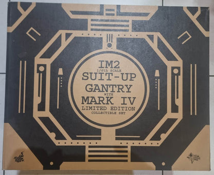PRE-LOVED - Hot Toys - MMS160 - Suit-Up Gantry with Iron Man Mark IV Set