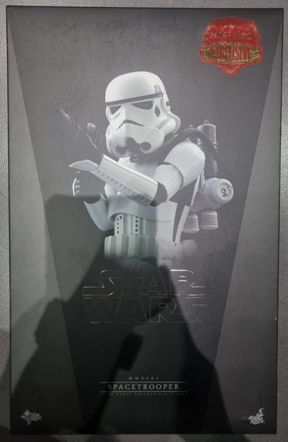 PRE-LOVED - Hot Toys - MMS 291 - Star Wars IV: Spacetrooper (Celebration Exclusive)