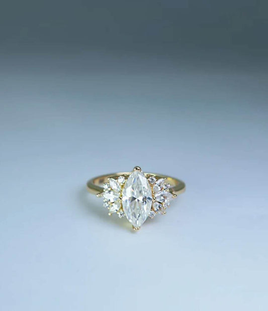 1.0ct Moissanite / 925 Silver Ring - Apollo