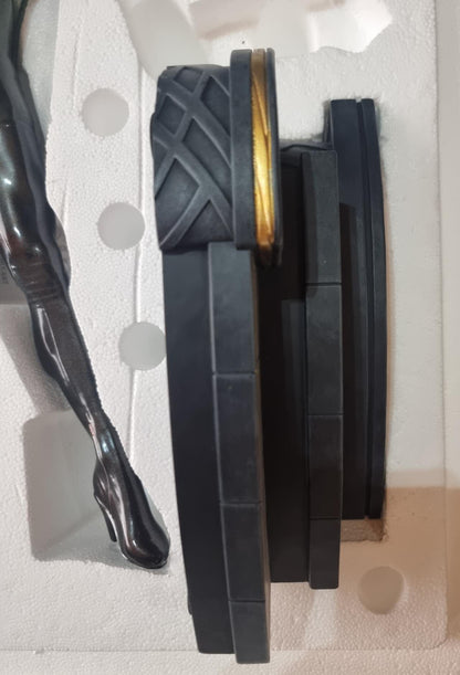 PRE-LOVED - SIDESHOW COLLECTIBLES - Catwoman Premium Format