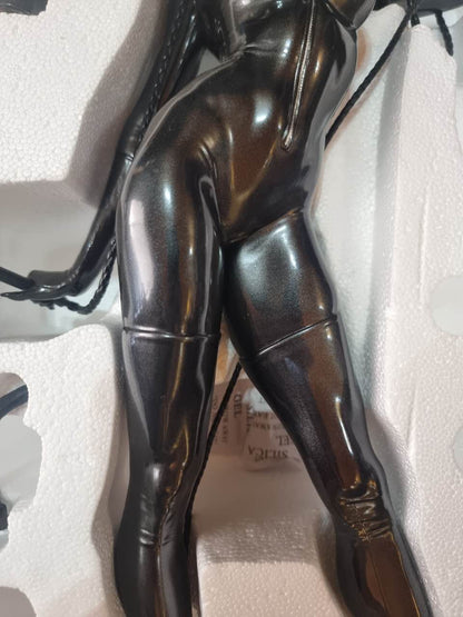 PRE-LOVED - SIDESHOW COLLECTIBLES - Catwoman Premium Format