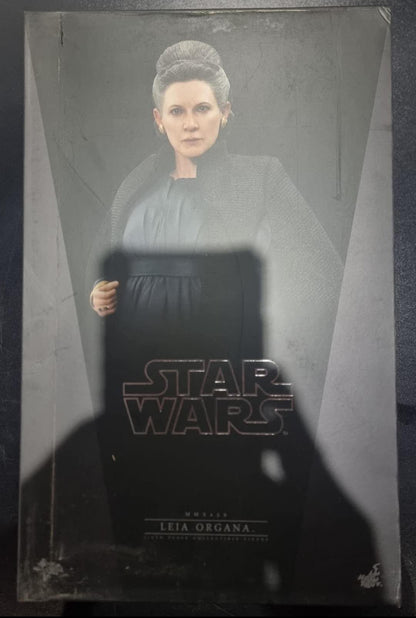 PRE-LOVED - Hot Toys - MMS459 - Star Wars: The Last Jedi: Leia Organa