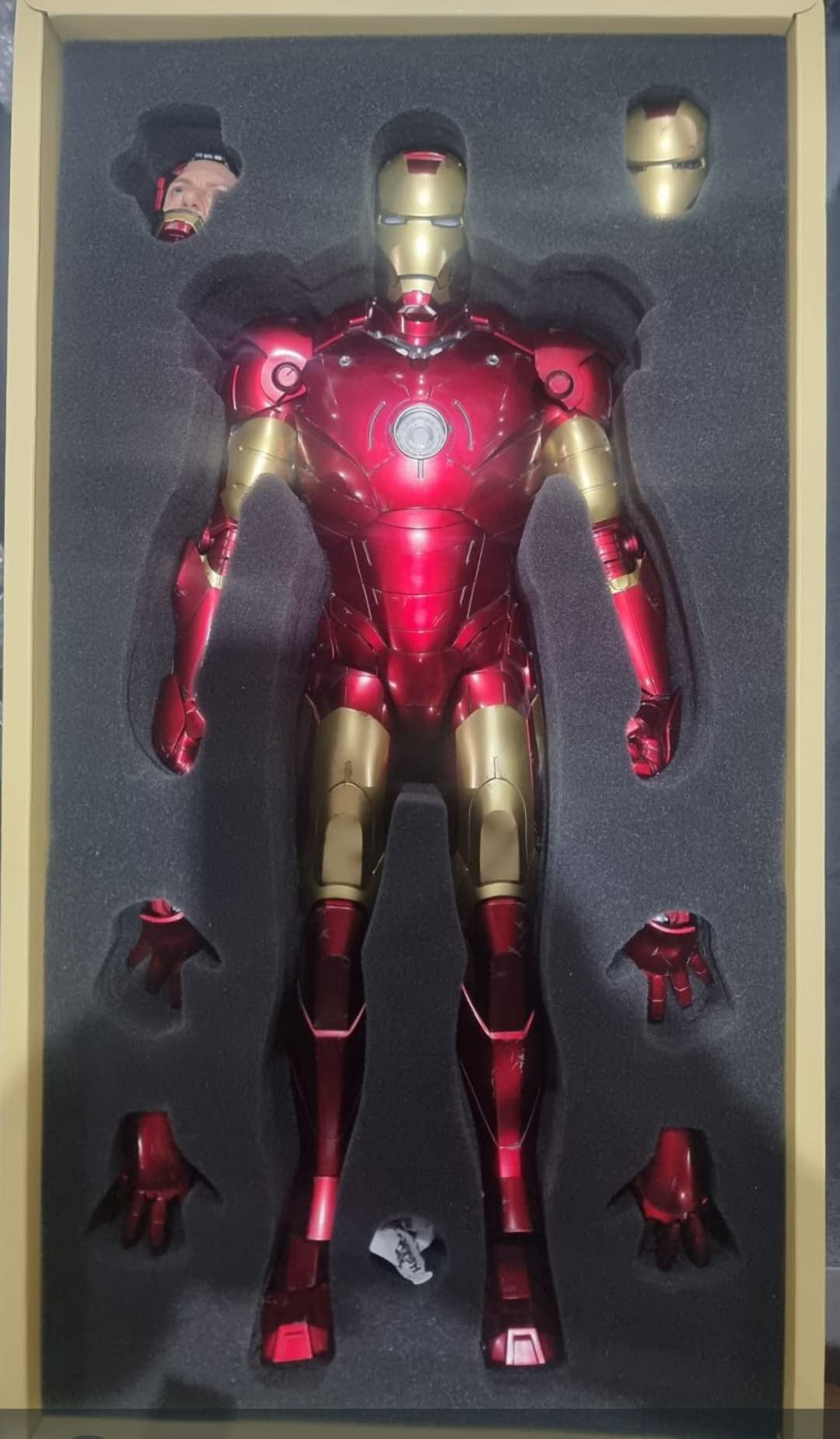 PRE-LOVED - Hot Toys - QS012 - Iron Man: 1/4 Iron Man Mark 3 (Deluxe Version)